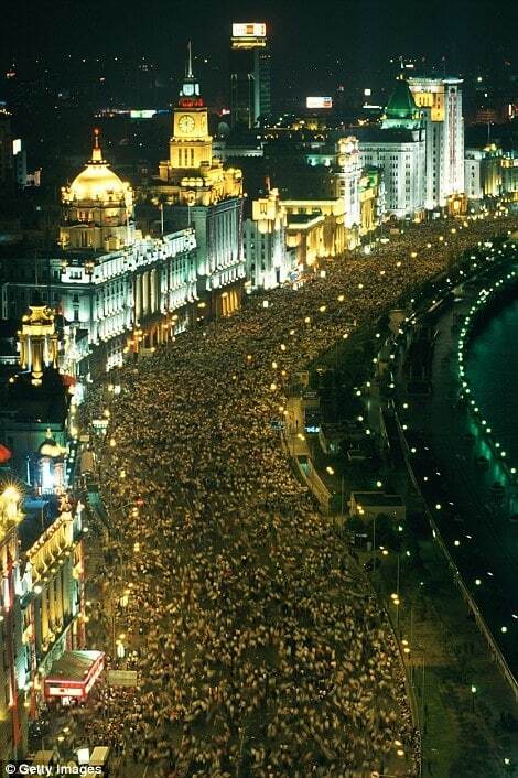 Ежедневная толкотня и давка: поразительный фоторепортаж о жизни в Китае