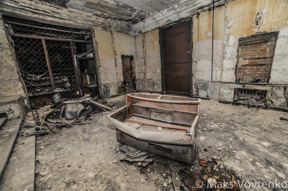 Тихий жах: у мережі показали згорілий Будинок профспілок в Одесі
