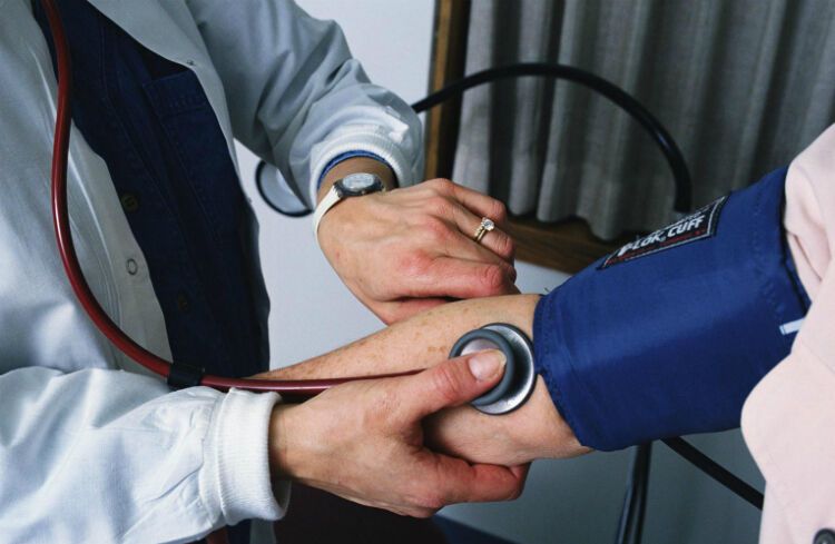 Причины и лечение скачков артериального давления