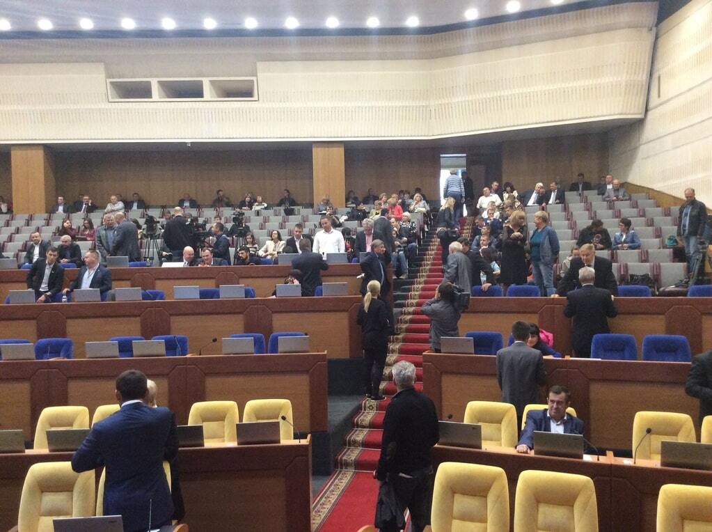 В Запорожье проходит VII сессия областного совета 