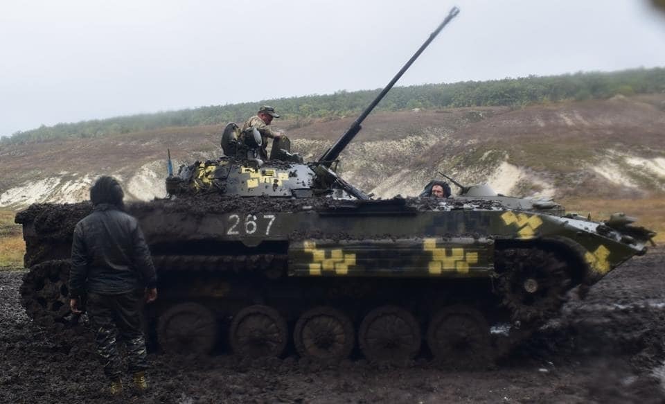 Оружие и техника в руках профи: опубликован фоторепортаж с учений сил АТО на Донбассе