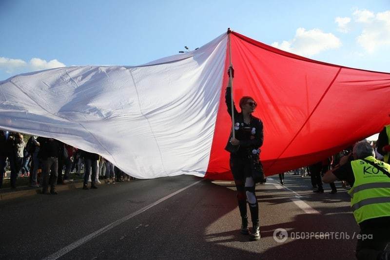 В Польше тысячи людей вышли на антиправительственный митинг. Опубликованы фото