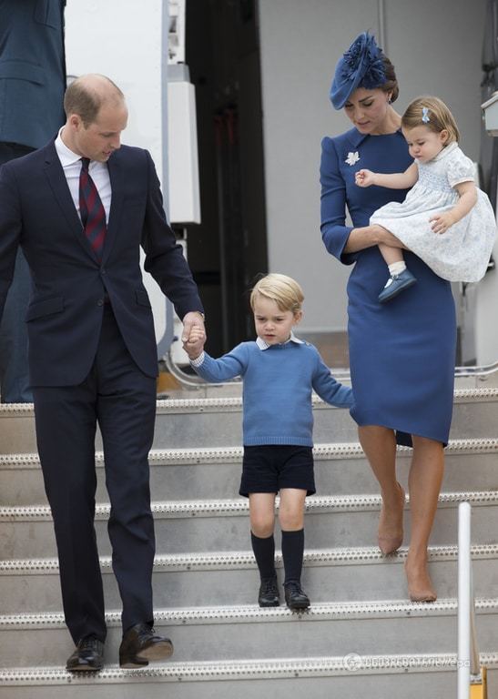 Трехлетний принц Джордж отказался давать "пять" премьеру Канады