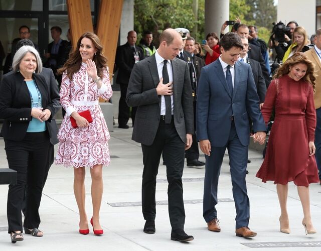 Тендітна Кейт Міддлтон вийшла в сукні кольорів прапора Канади