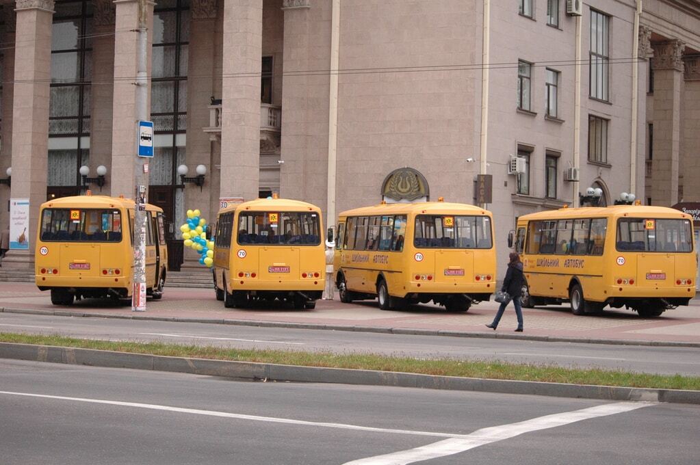 В Запорожской области дети пересядут на новые школьные автобусы