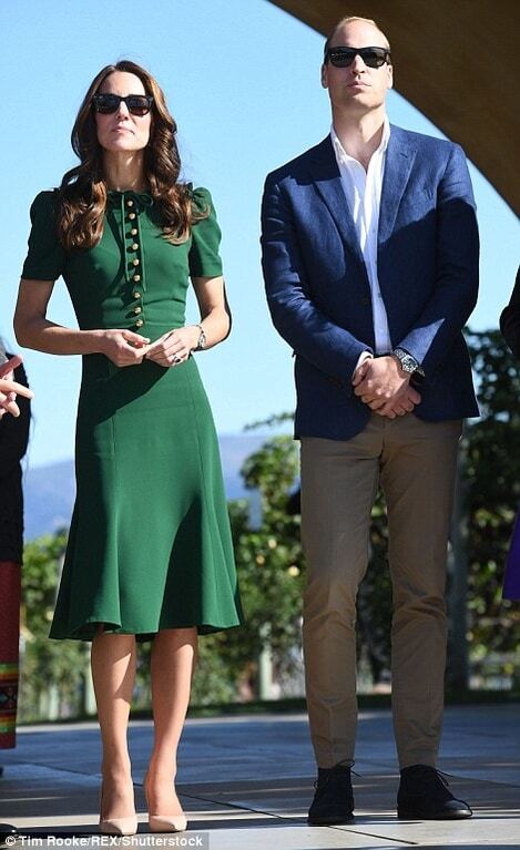 Элегантная Кейт Миддлтон в платье Dolce & Gabbana посетила с мужем волейбольный матч и винодельню