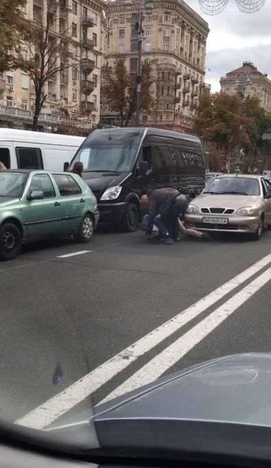 У Києві у заторі на Хрещатику побилися водії