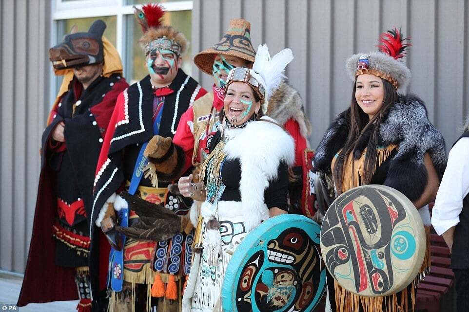 Индейцы племени тагиш устроили теплый прием Кейт Миддлтон и принцу Уильяму в Канаде