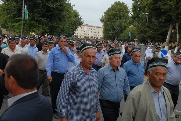 Опубликован фоторепортаж с похорон президента Узбекистана Каримова