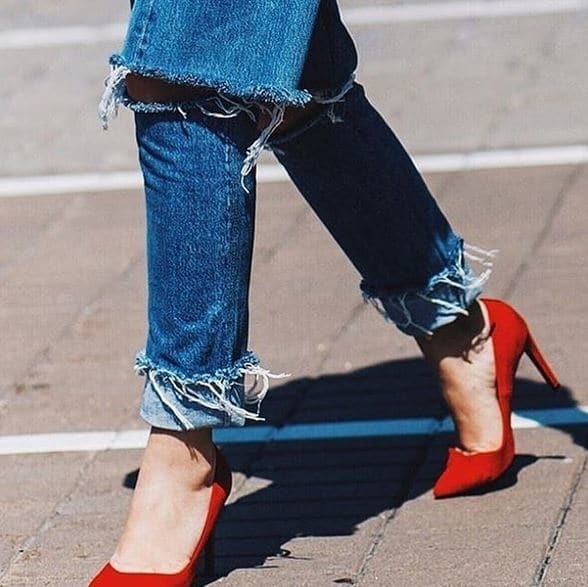 Писк моди! Vogue назвав джинси українського дизайнера хітом сезону
