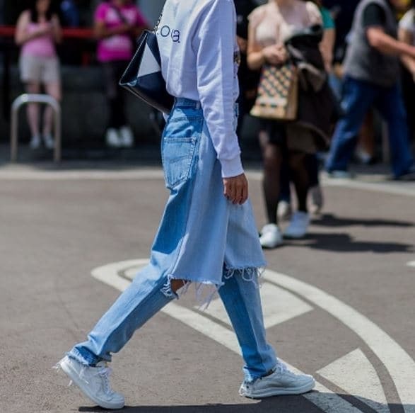 Писк моди! Vogue назвав джинси українського дизайнера хітом сезону