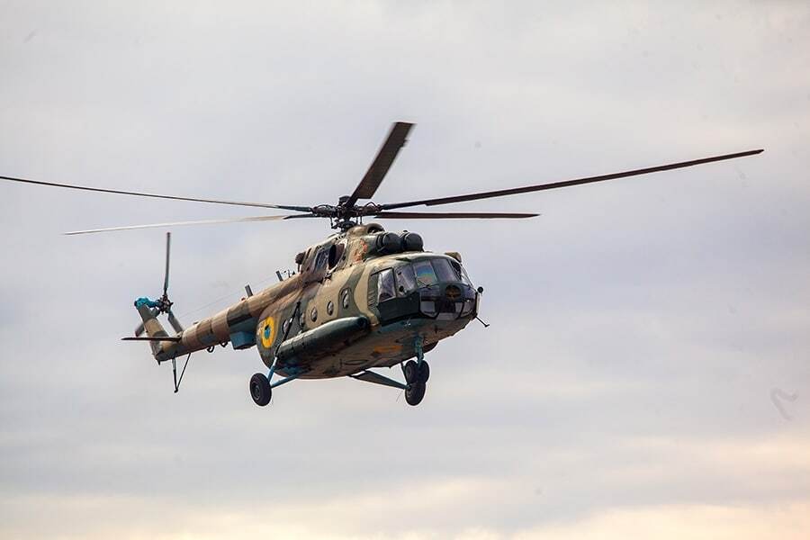 Между небом и землей: украинские десантники удивили селфи в воздухе. Фоторепортаж и видеофакт
