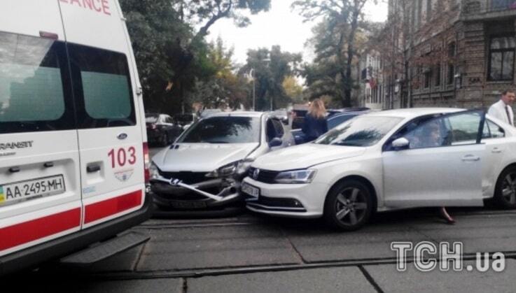 В Киеве из-за ДТП остановились трамваи