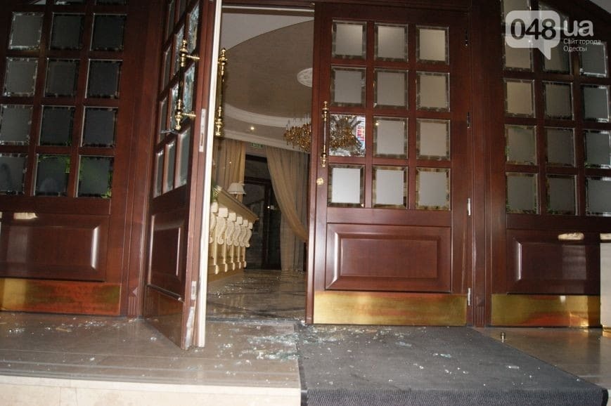 Захоплення готелю в Одесі: у мережі показали наслідки стрілянини