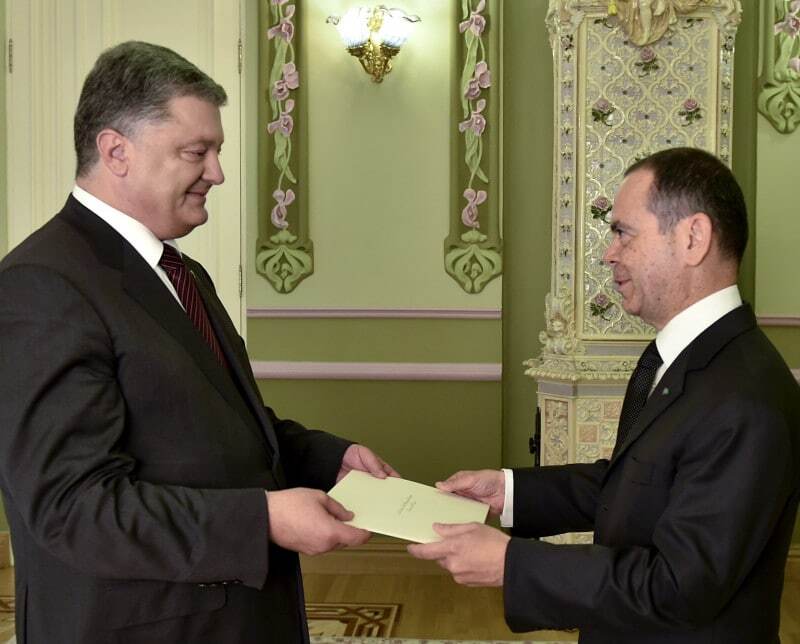 Важливо і символічно: Порошенко оцінив рішення Coreper щодо санкцій проти Росії