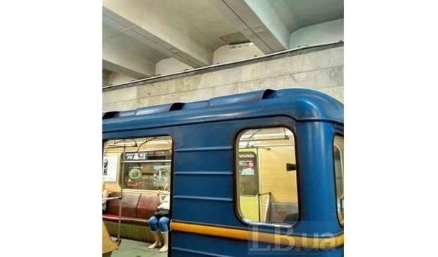 В Киеве из-за стройки над метро поврежден потолок станции – СМИ