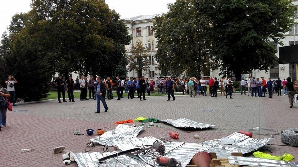 Блокування офісу "Київміськбуду": поліція відтіснила "Азов"