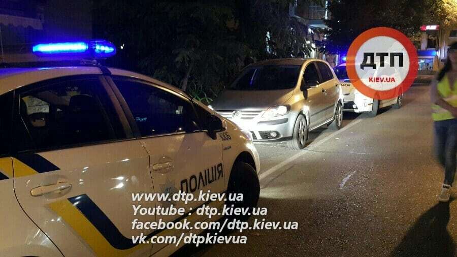 Устроили скандал: в центре Киева водитель выехал "в лоб" патрульному авто. Опубликованы фото