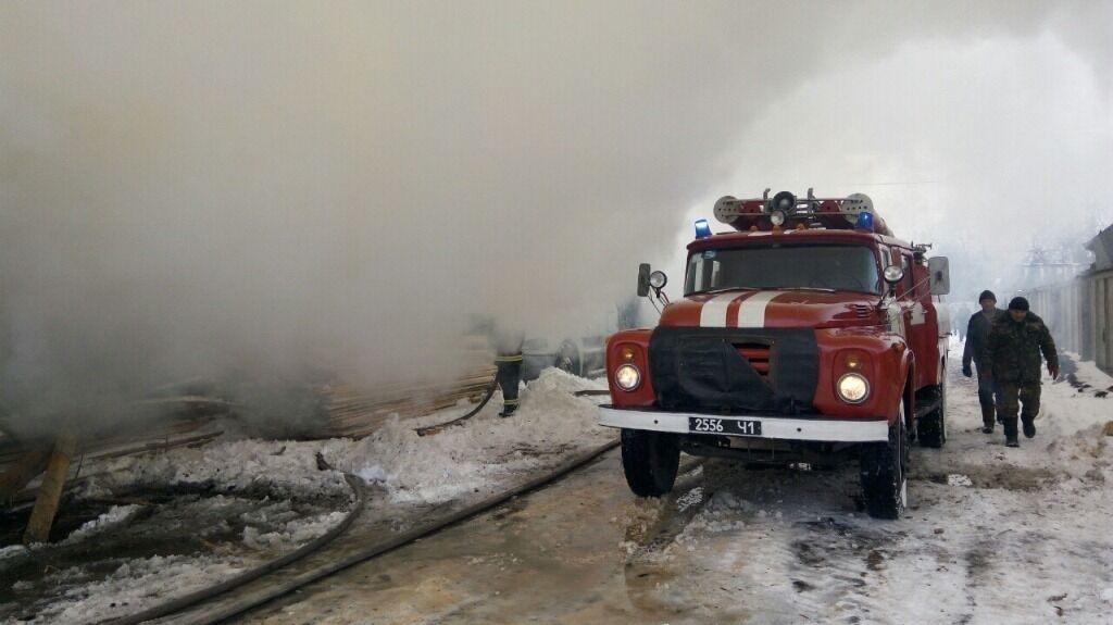 Під Києвом сталася масштабна пожежа