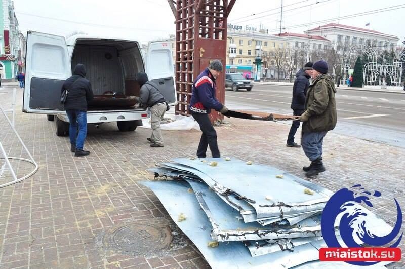 "Артефакт фашизма": в Луганске сняли светодиодный экран