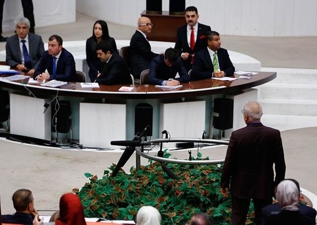 Парасюку на заздрість: турецькі депутати вчинили знатну бійку