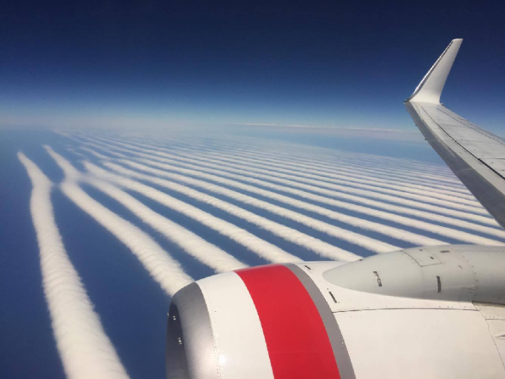 Небесная пустыня: в небе над Австралией засняли необычные облака