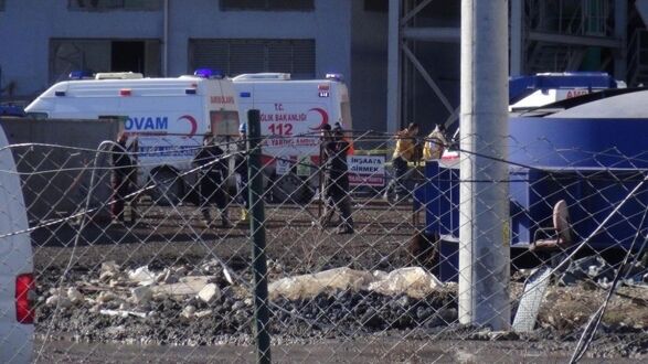 В Турции прогремел взрыв на заводе: опубликованы первые фото и видео с места смертельного ЧП