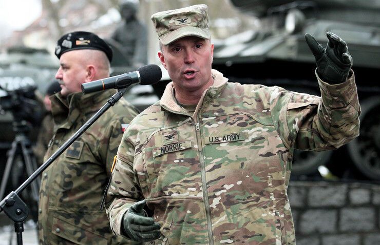 "Мы сделали огромный шаг": премьер Польши поприветствовала американских солдат