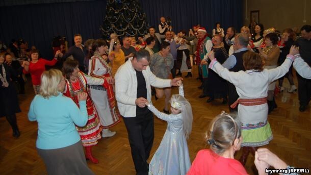 Сорвали аплодисменты: в оккупированном Севастополе исполнили украинские песни