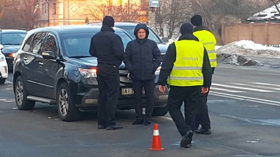 В Киеве автомобиль сбил трех детей: опубликованы фото ДТП
