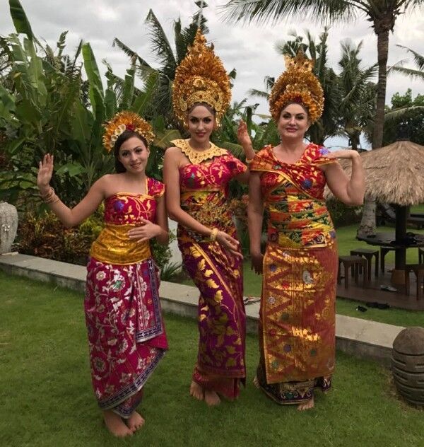 Сказочное Бали: украинские звезды похвастались фигурами в бикини
