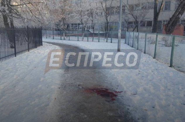 Прямо посреди улицы: в Киеве убили девушку. Опубликованы фото