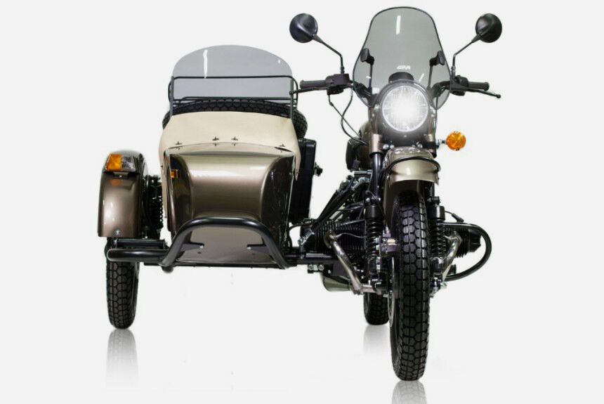 Водка в подарок: в США начали выпуск легендарного советского мотоцикла