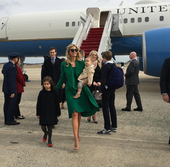 Трамп із сім'єю прибув до Вашингтона: з'явилися перші фото і відео