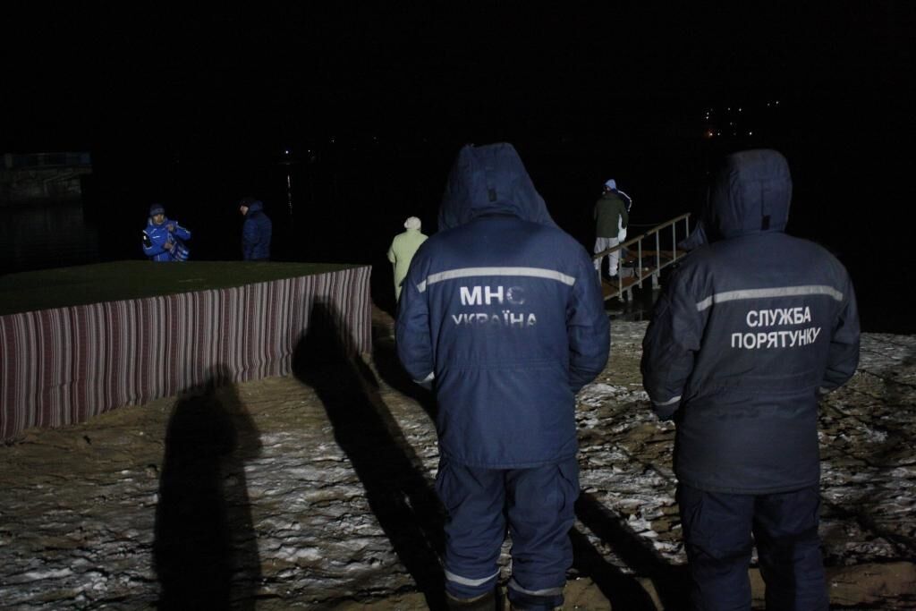 Запорожские спасатели усилили контроль над водами Днепра (ФОТО)