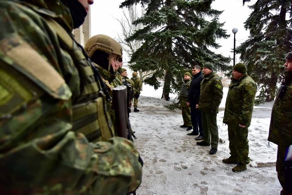 У звільненому від терористів Новолуганському запрацювала патрульна поліція