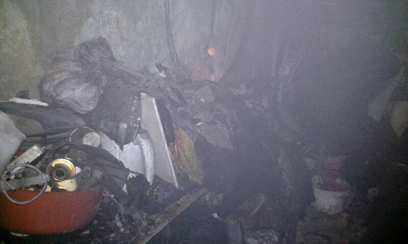 В Запорожье из горящей бани спасли 27 человек