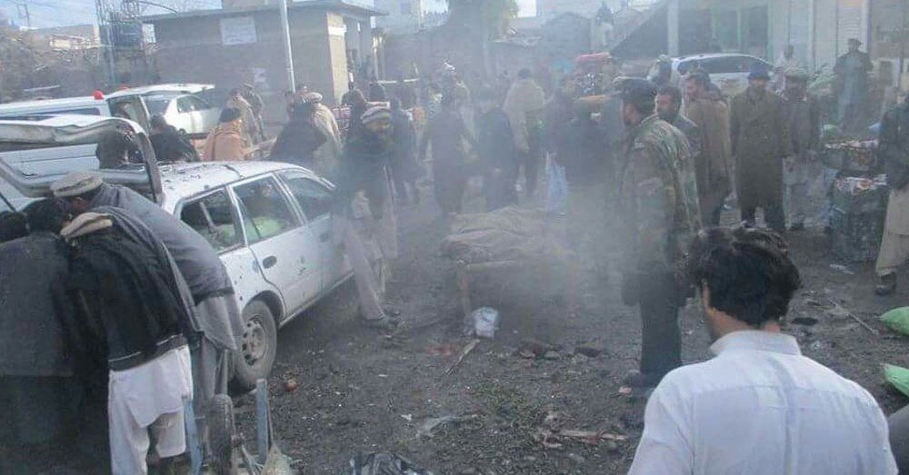 На ринку в Пакистані прогримів вибух, десятки загиблих