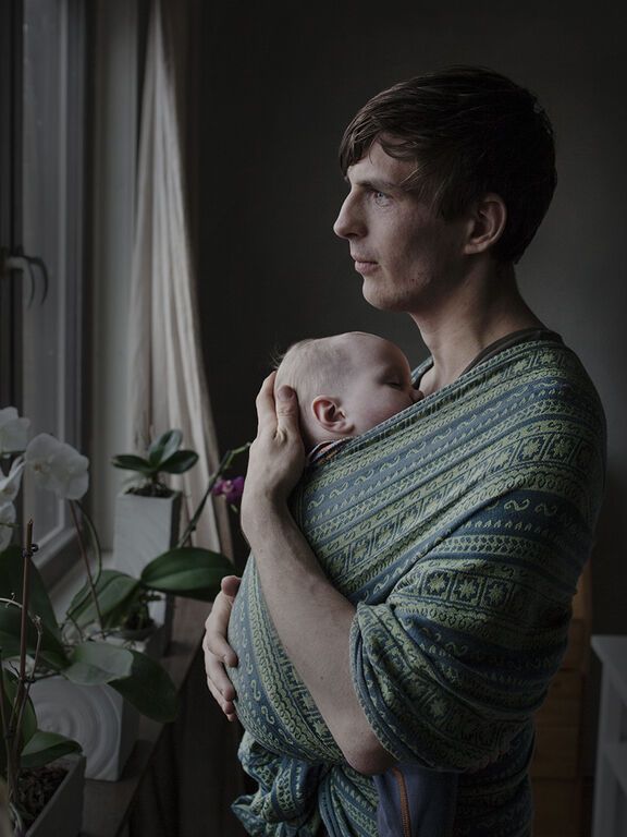 Мужчины в декрете: фотограф из Швеции показал невероятные снимки новоиспеченных пап