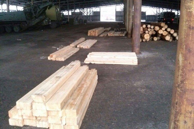 "Робота кипить": волонтери показали польові бліндажі, які будують для бійців АТО