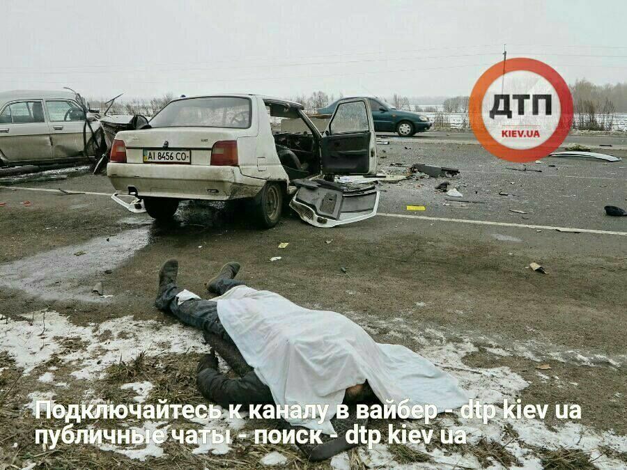 "Пункт назначения" под Киевом: кошмарное ДТП унесло жизни трех человек