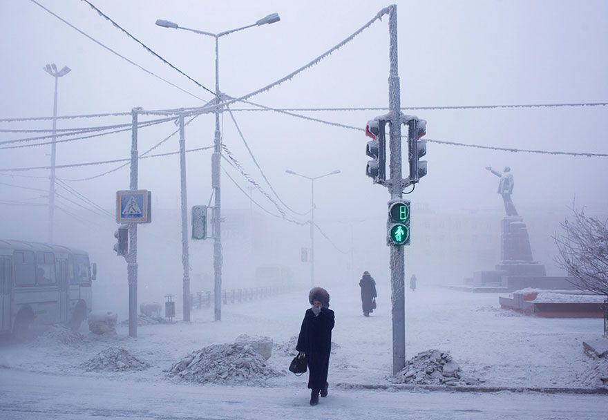 Замерзала навіть слина: опубліковані фото найхолоднішого села в світі