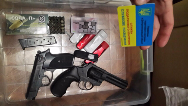 Запорожские силовики обнаружили мошенников, терроризирующих всю Украину (ФОТО)