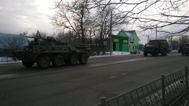 В Симферополь вошла колонна военной техники оккупанта: опубликованы фото