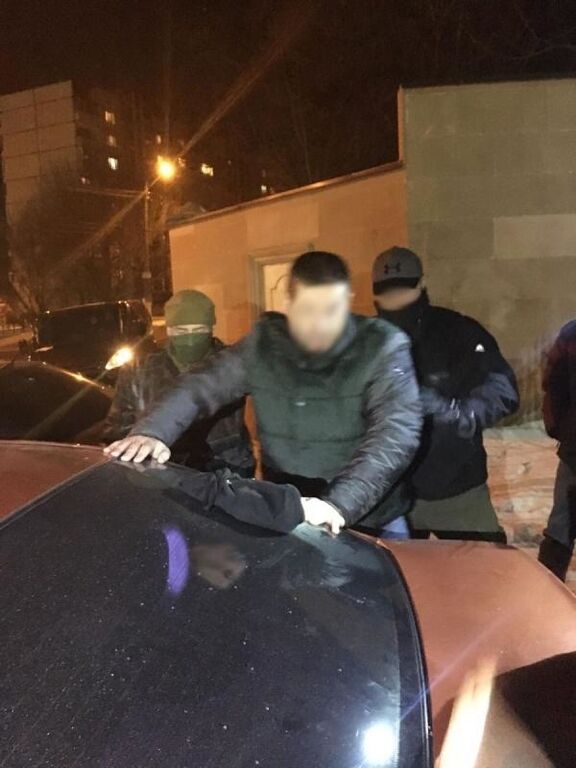 Попался на $22 тыс. взятки: пойманного "на горячем" киевского судью отпустили