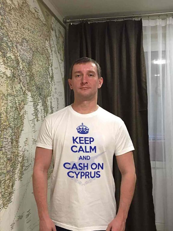 В сети высмеяли портового чиновника, который провалил тендер в порту "Южный"