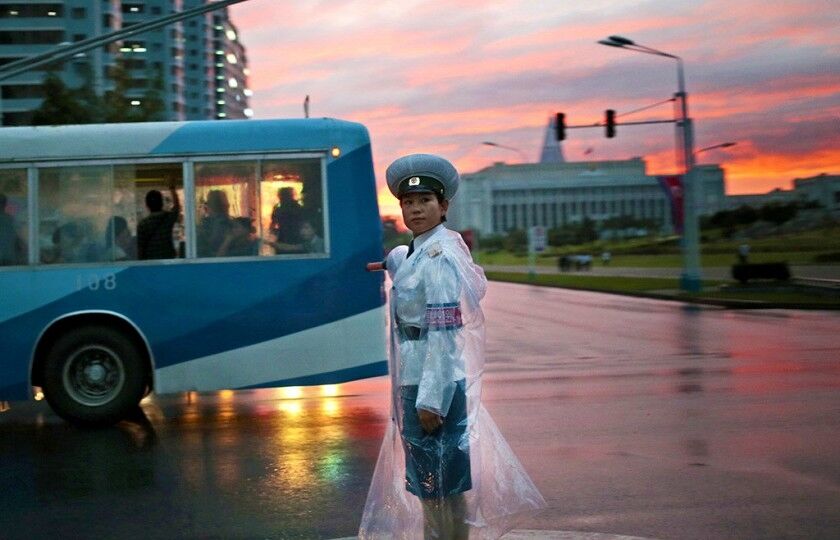 Лучшие модели-регулировщицы Северной Кореи: фото и видео