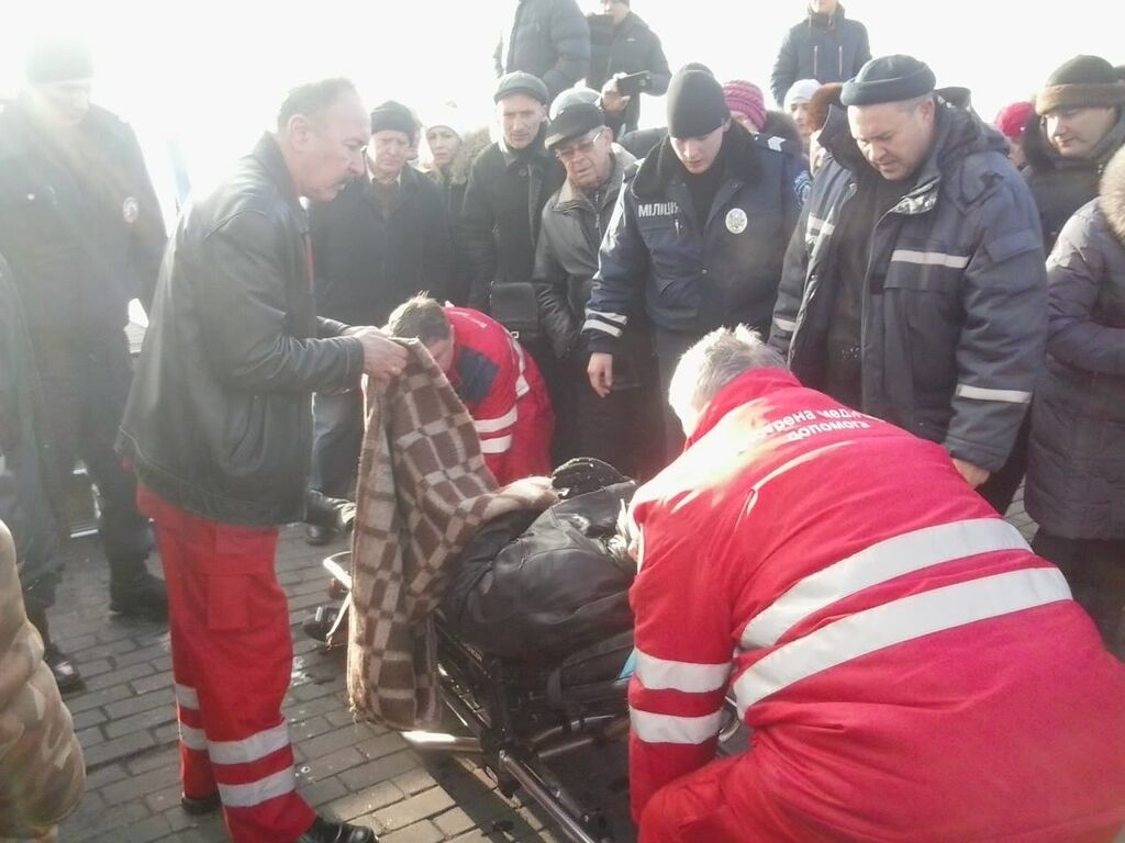 В Запорожской области мужчина провалился под лед (ФОТО)