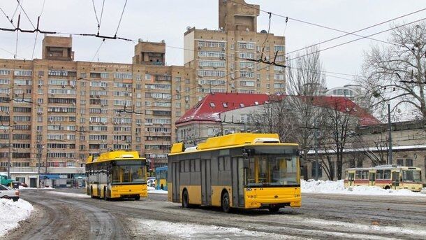 У Києві з'явилися рідкісні троллейбуси-"всюдиходи"