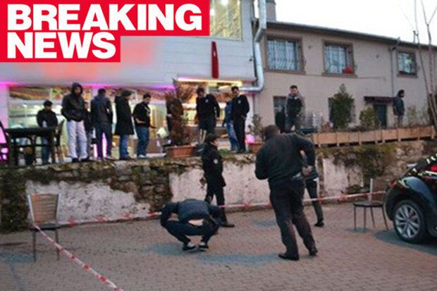 В Стамбуле неизвестные обстреляли ресторан: опубликованы фото и видео